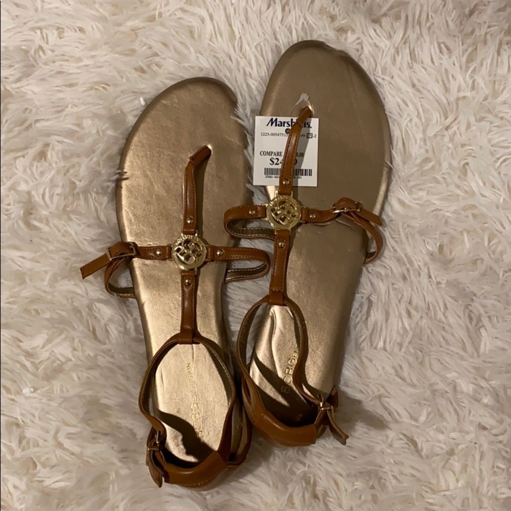 Thong sandals